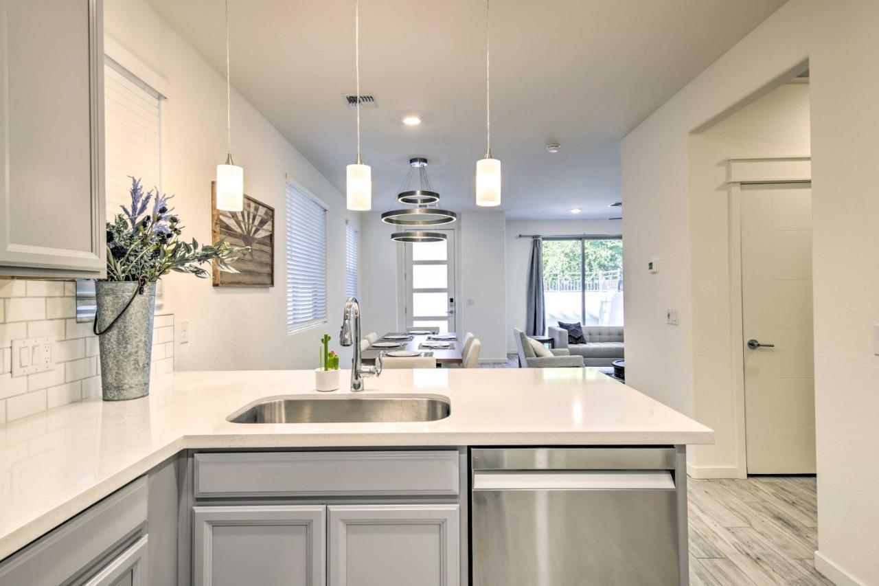 New-Build Chandler Townhome Pool And Hot Tub Access 외부 사진