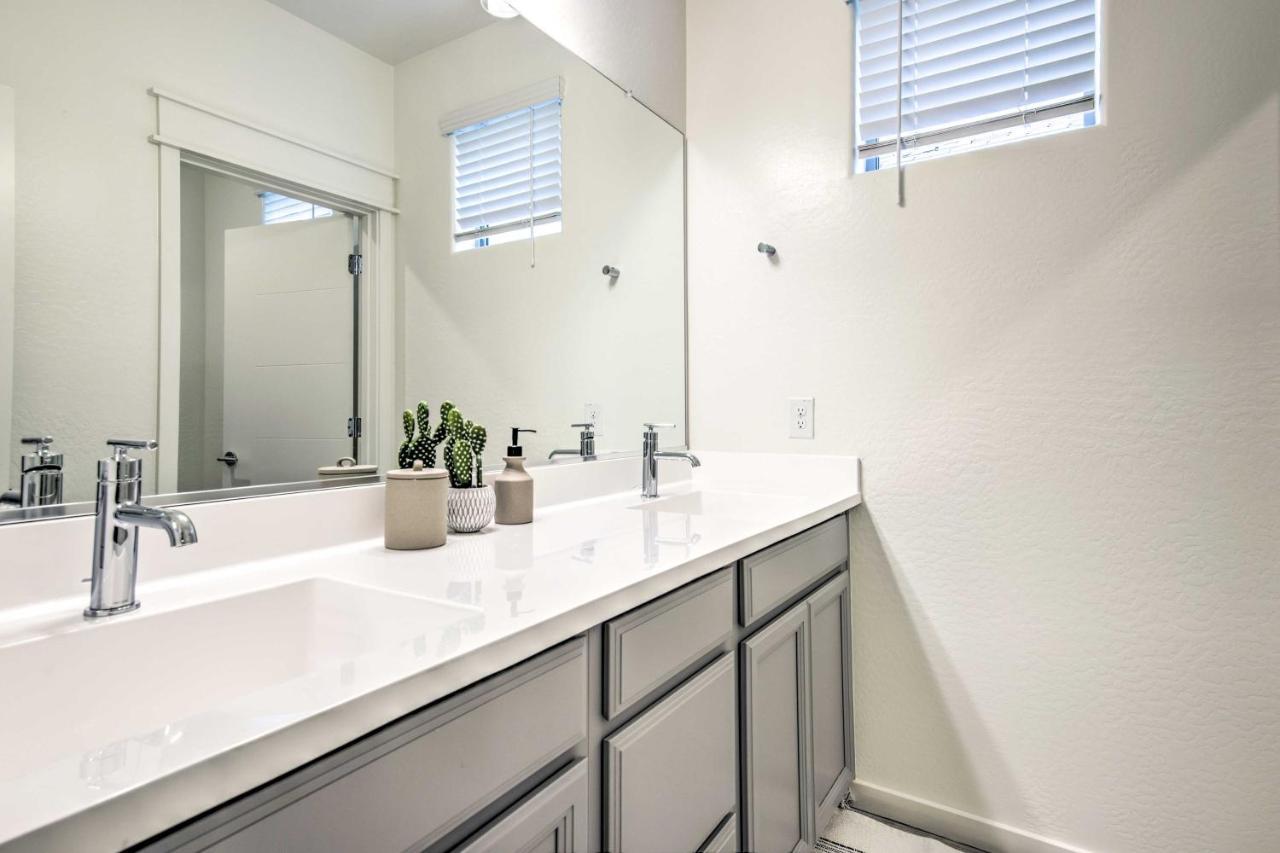 New-Build Chandler Townhome Pool And Hot Tub Access 외부 사진